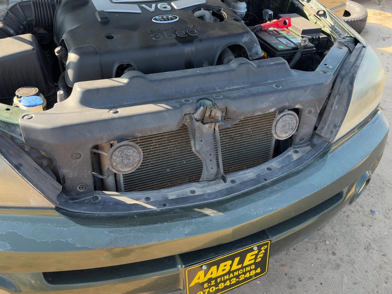 2003-2006 Kia Sorento Radiator Support