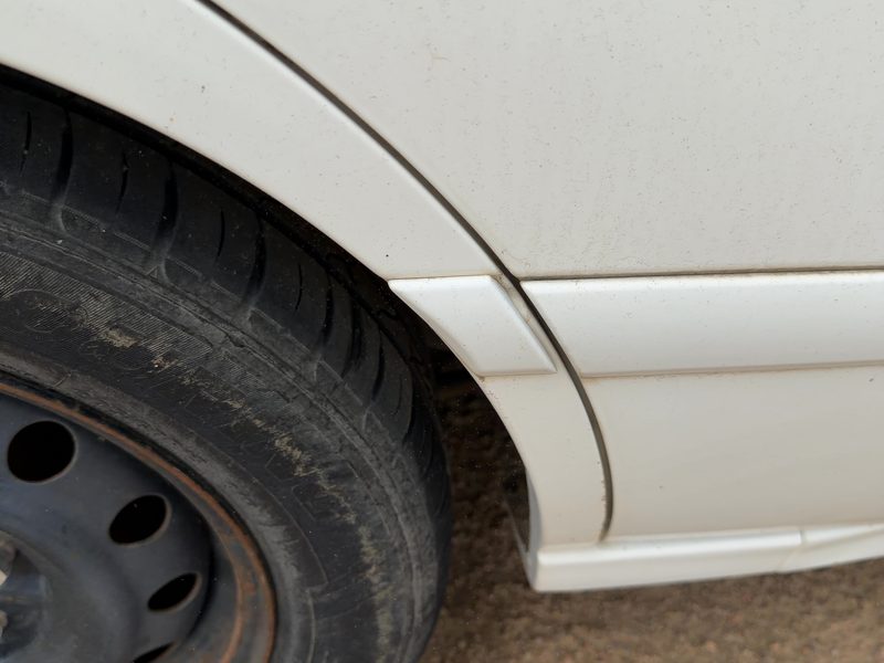 2000 Toyota Camry Quarter Panel Moulding RH