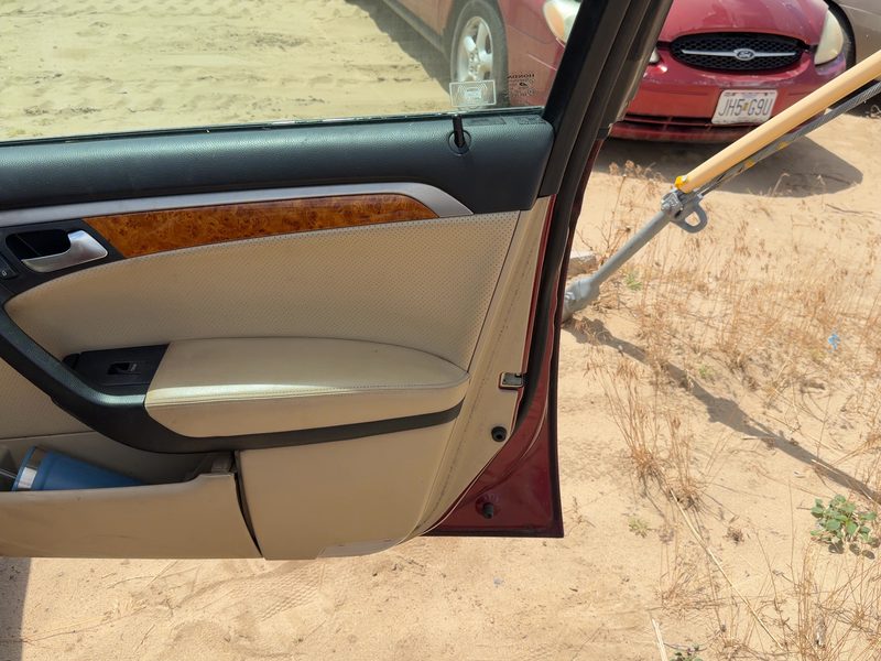 2004-2006 Acura Tl Front Door Trim Panel RH