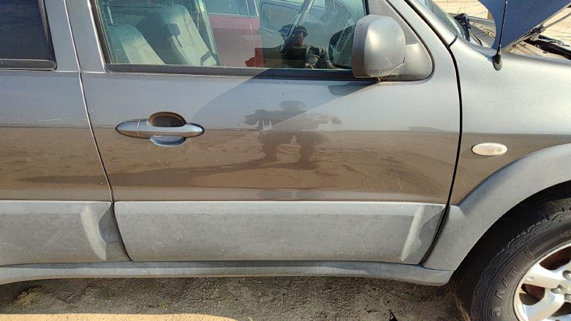 2001-2006 Mazda Tribute Front Door RH