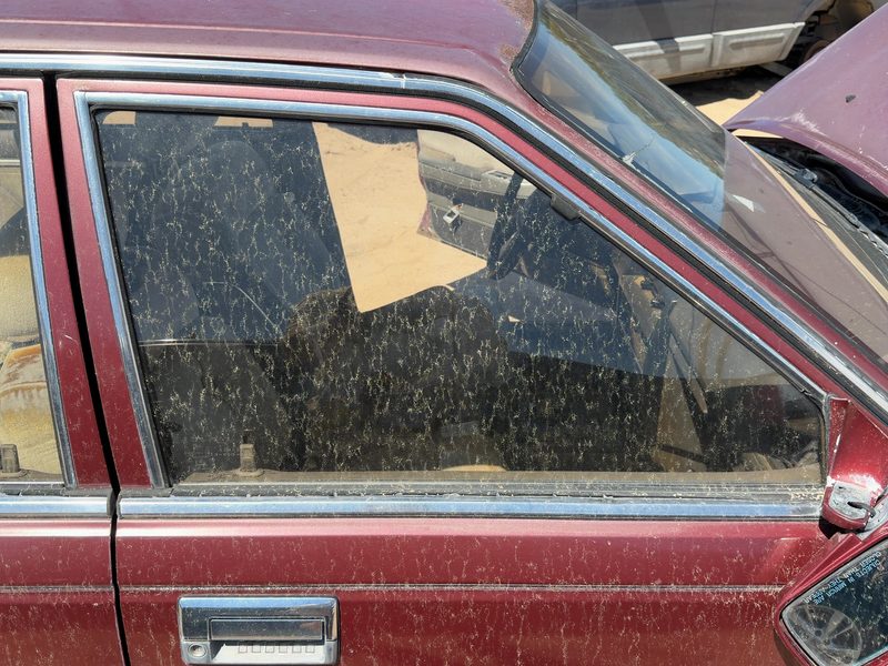 1985-1988 Nissan Maxima Front Door Glass/Window RH