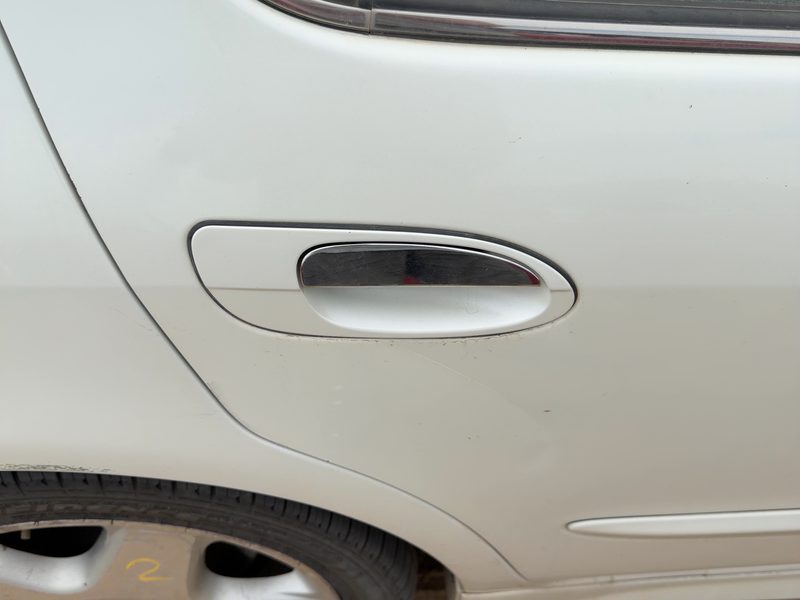 2000-2001 Infiniti I30 Outside Door Handle RH