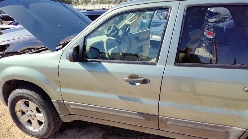 2005-2007 Ford Escape Front Door LH