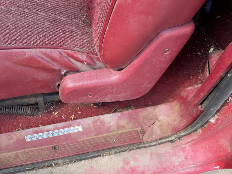 1991 Dodge Dakota (mid-size) Seat Track LH