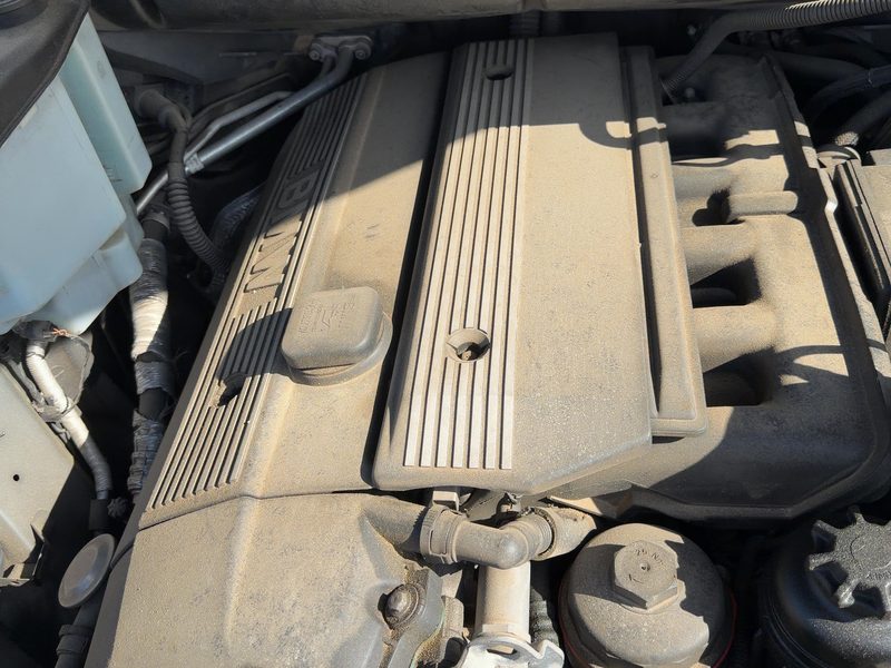 2006 BMW X5 Engine Cover