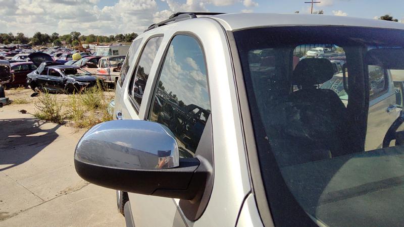 2007-2011 Chevrolet Tahoe Front Door RH