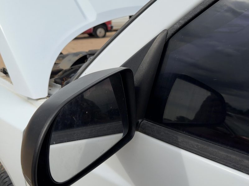 2005-2011 Dodge Dakota (mid-size) Door Mirror LH