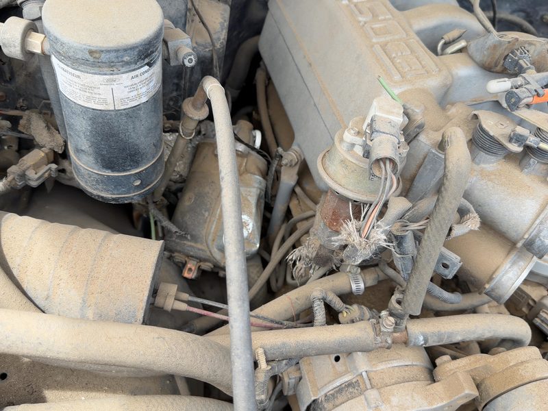 1987-1996 Ford Pickup F150 Series Cylinder Head