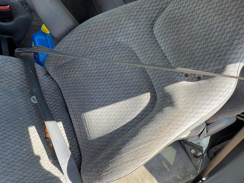 1999 Chrysler Town & Country Front Seat Belt LH