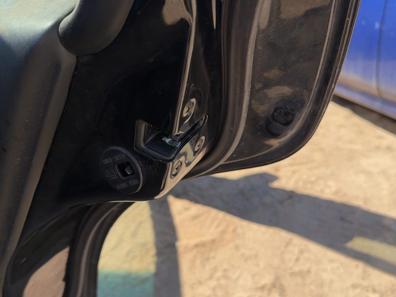 1996 Nissan Maxima Rear Door Latch RH