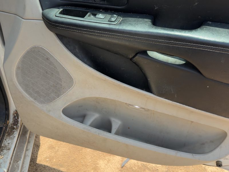 2012 Chrysler Town & Country Front Door Trim Panel RH