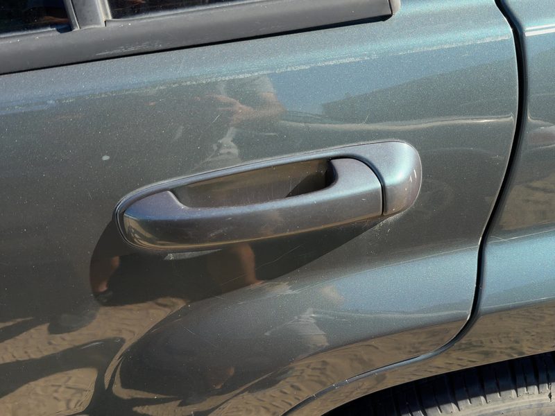 2000-2004 Jeep Grand Cherokee Outside Door Handle LH