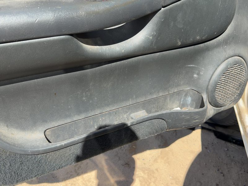 1998-2001 Blazer S10/jimmy S15 Front Door Trim Panel LH