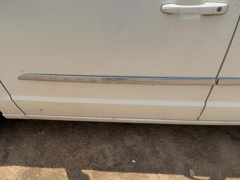 2010-2016 Chrysler Town & Country Front Door Moulding LH