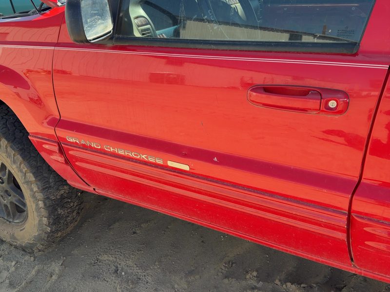 1999-2004 Jeep Grand Cherokee Front Door LH