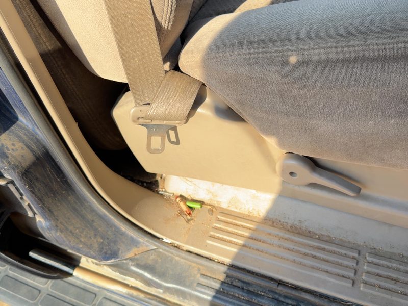 2003 Chevy/gmc Suburban 1500 Series Seat Track RH