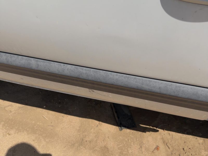 1996-1999 Chrysler Town & Country Front Door Moulding LH