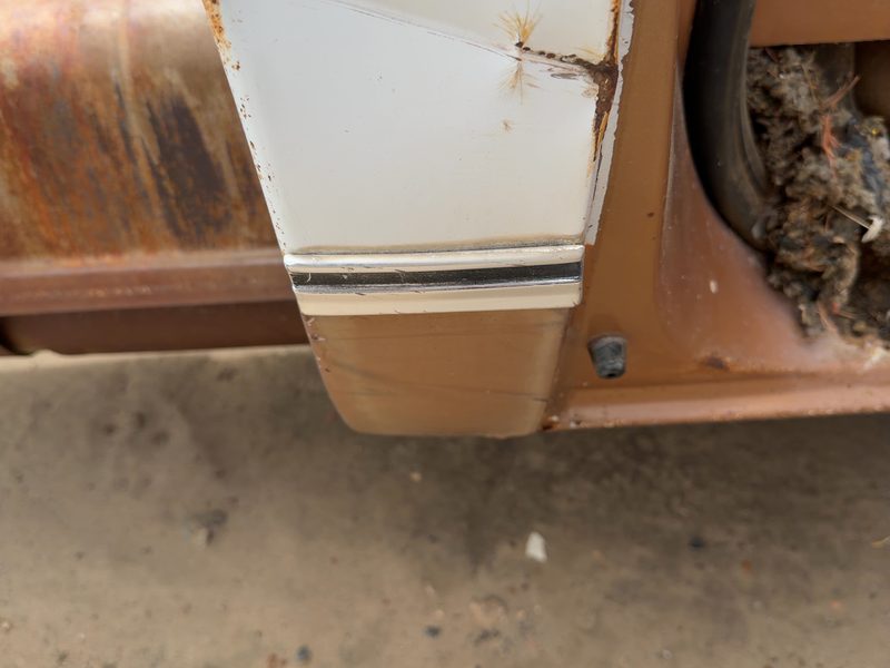 1980 Chevrolet Pickup 20 Series Quarter Panel Moulding RH