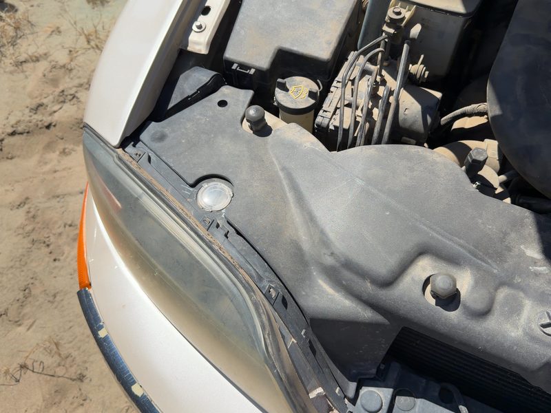 2000-2006 Lincoln LS Radiator Support
