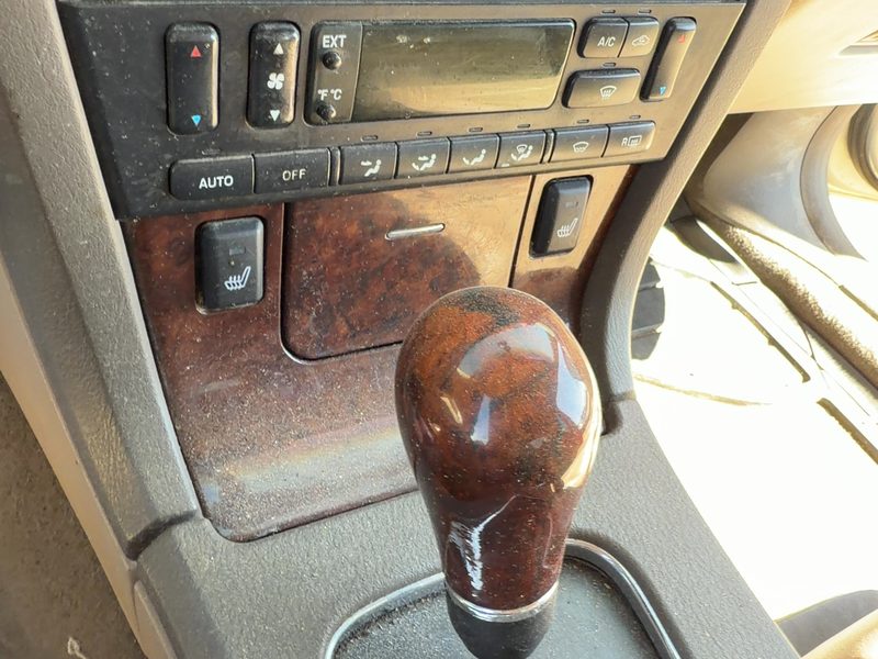 2000-2002 Lincoln LS Dash Panel