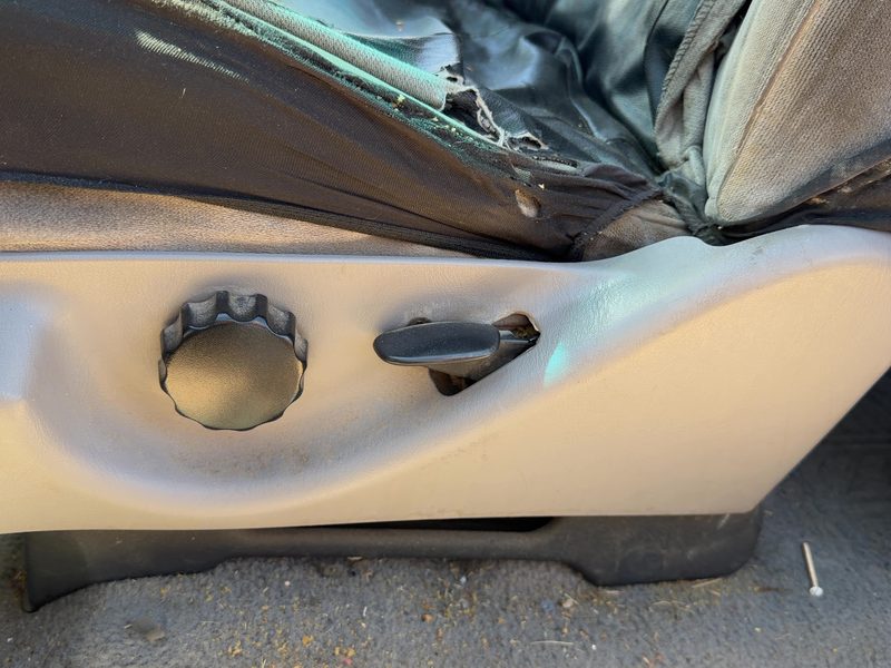 1998 Ford Pickup F150 Series Seat Track LH