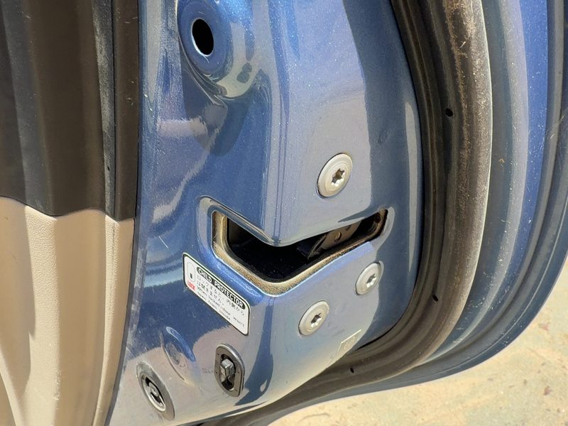 2005 Toyota Prius Rear Door Latch RH