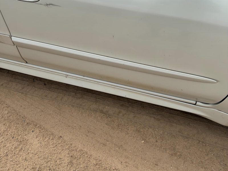 2000-2001 Infiniti I30 Front Door Moulding RH