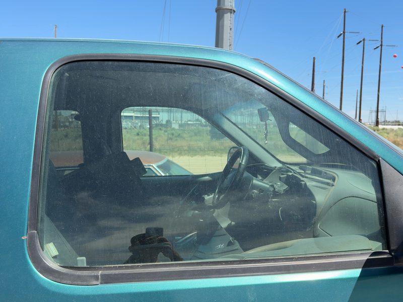 1997-2004 Ford Pickup F150 Series Front Door Glass/Window RH