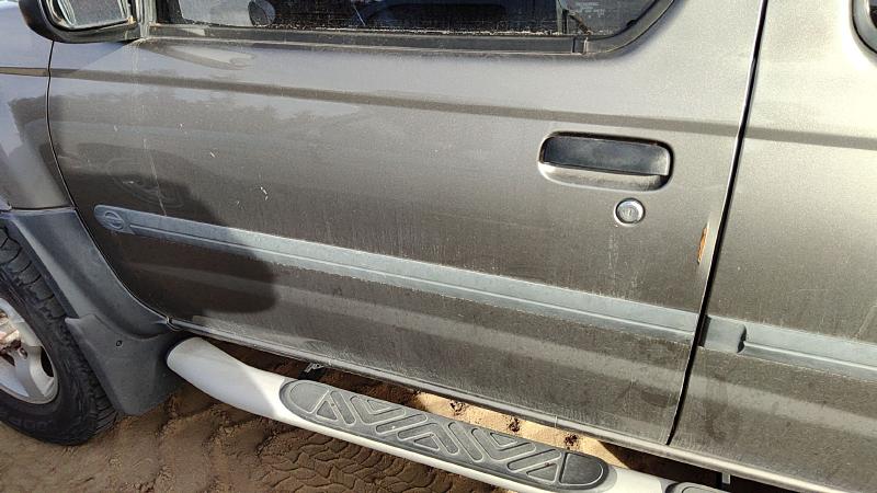 2001-2004 Nissan Xterra Front Door LH