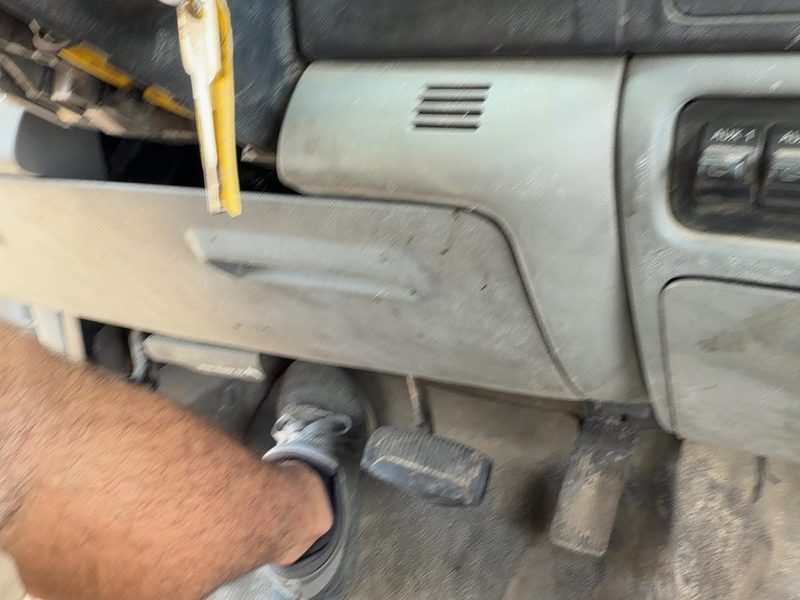 2005-2007 Ford F350 Super Duty Pickup Dash Panel