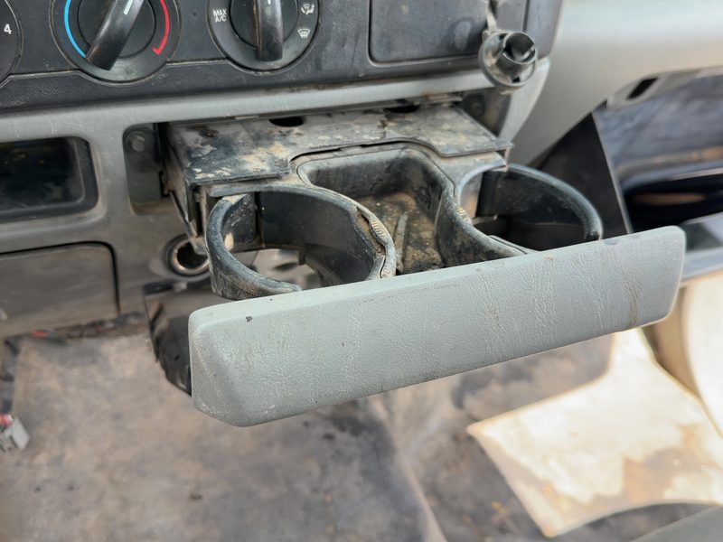 2005-2007 Ford F350 Super Duty Pickup Dash Panel