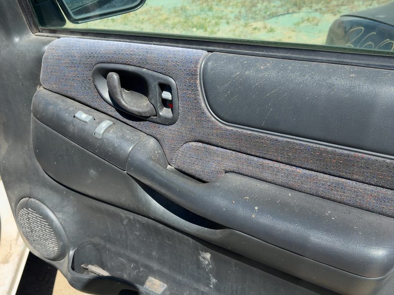 1998-2001 Blazer S10/jimmy S15 Front Door Trim Panel RH