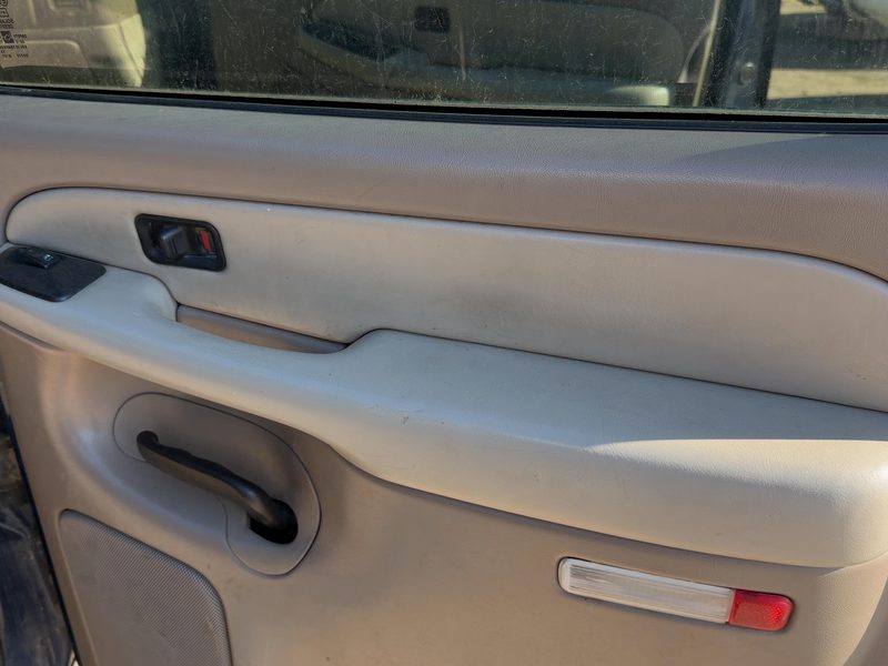 2003 Chevy/gmc Suburban 1500 Series Rear Door Trim Panel RH