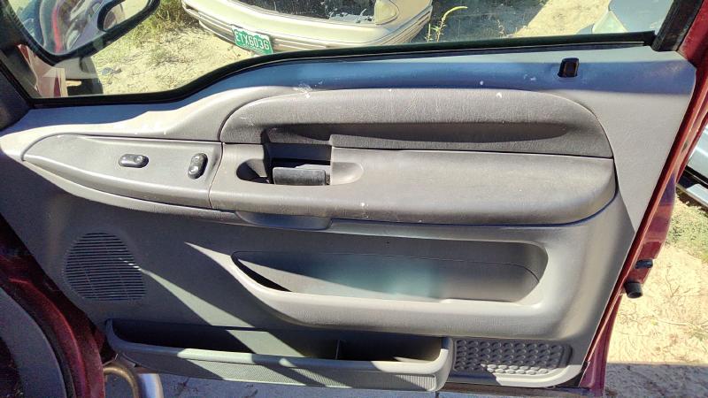 2003-2004 Ford F250 Super Duty Pickup Front Door Trim Panel RH