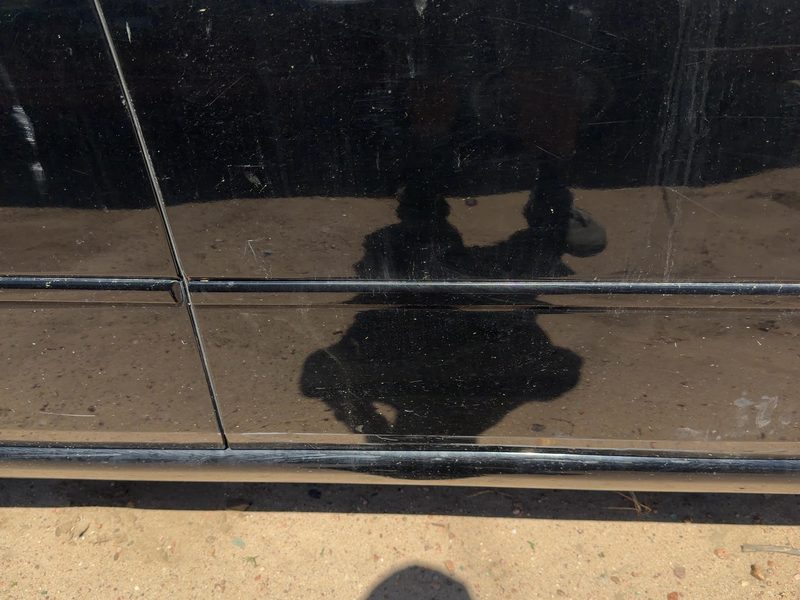 2006-2007 Infiniti M35 Front Door Moulding RH