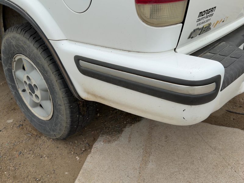 1998 Blazer S10/jimmy S15 Quarter Panel Moulding LH