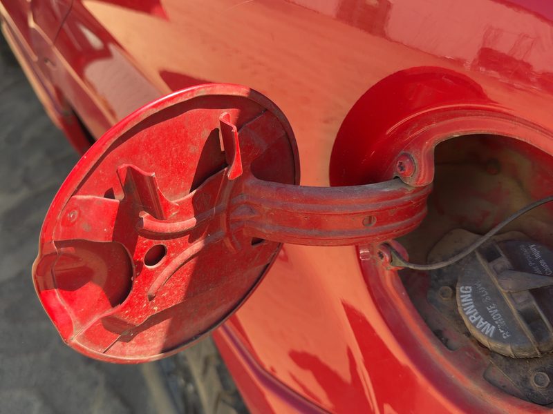 1999-2004 Jeep Grand Cherokee Fuel Tank Door