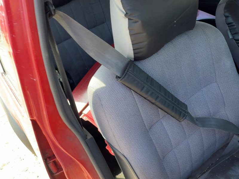 1994 Nissan Pathfinder Front Seat Belt RH