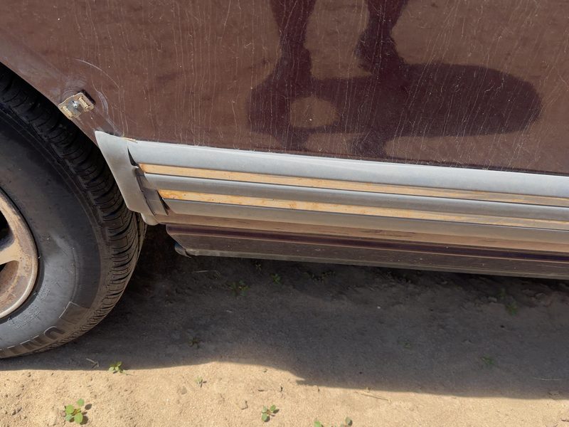 1994 Oldsmobile Eighty-eight (80 & Up) Rear Door Moulding RH