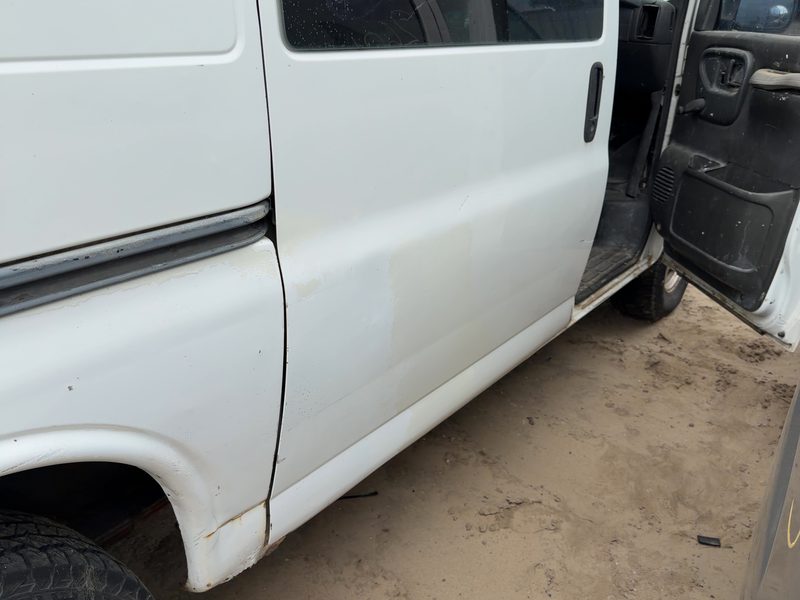 1996-2020 Chevrolet Van Express 2500 Series Rear Door RH