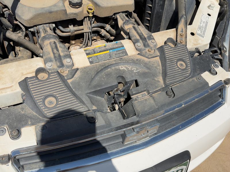 2006-2007 Monte Carlo Radiator Support