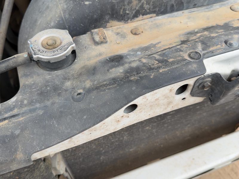 2005-2011 Dodge Dakota (mid-size) Radiator Support