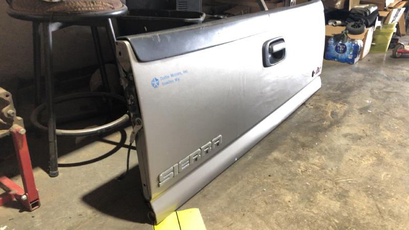 1999-2007 GMC Sierra 1500 Pickup Trunk/Decklid/Hatch/Tailgate