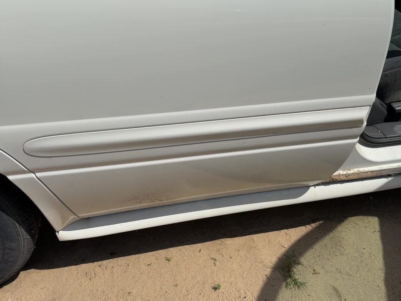 2000-2005 Buick Lesabre (80 & Up) Rear Door Moulding RH