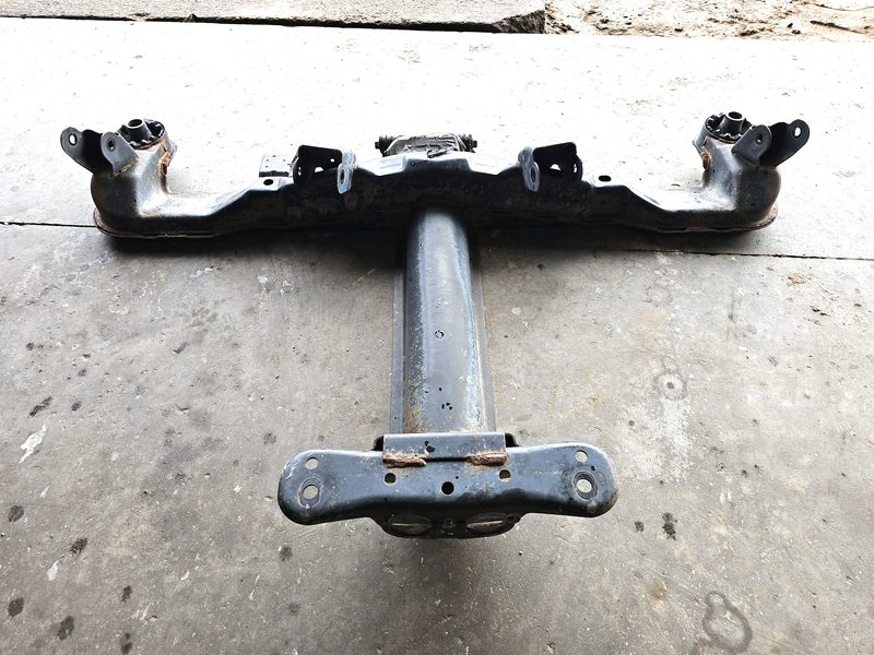 2000-2005 Buick Lesabre (80 & Up) Crossmember/Cradle/Undercarria