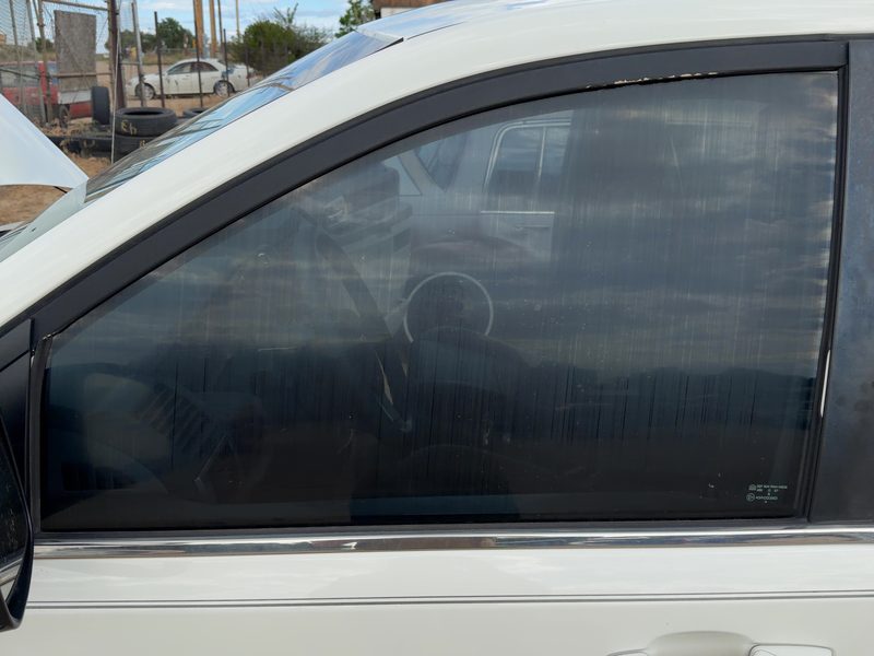 2008-2020 Chrysler Town & Country Front Door Glass/Window LH