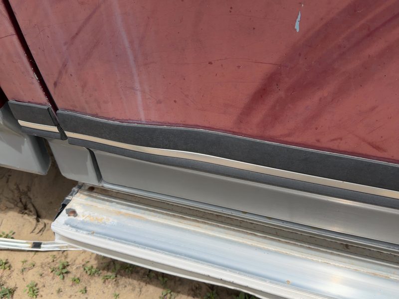 1989 Ford Pickup F150 Series Front Door Moulding RH