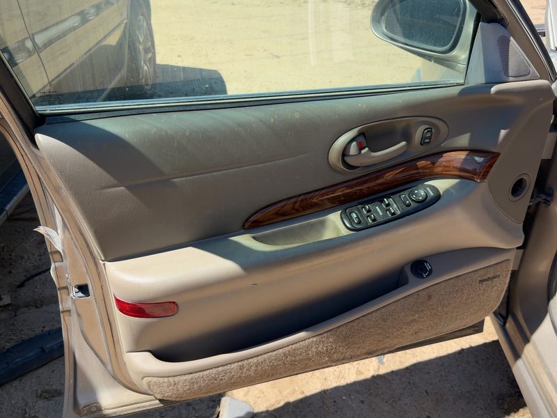 2000-2002 Buick Lesabre (80 & Up) Front Door Trim Panel LH
