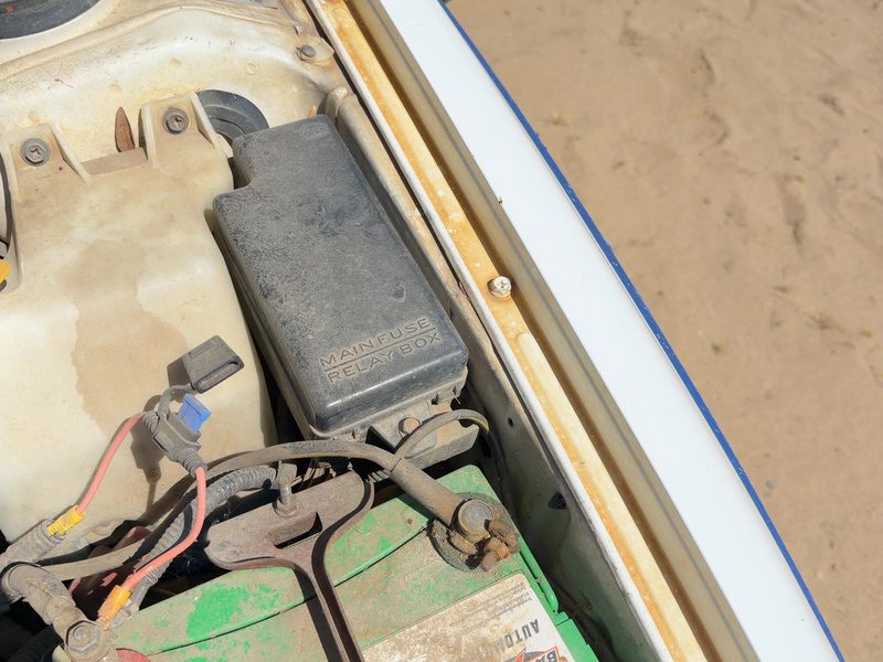 1994 Subaru Legacy/ Outback Engine Fuse Box