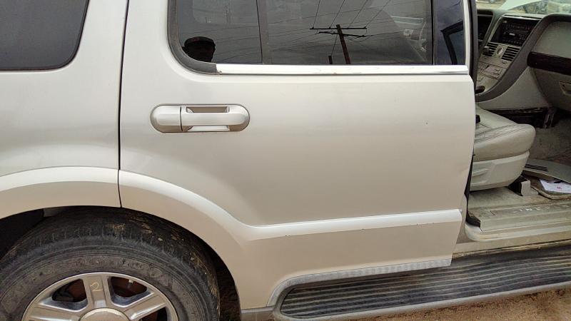 2003-2005 Lincoln Aviator Rear Door RH